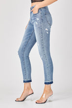 MID RISE SHADOW HEM RELAXED FIT SKINNY