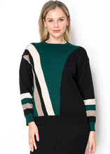 GEOMETRIC GREEN KNIT SWEATER