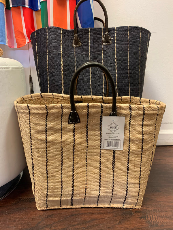 Handicraft straw bag